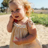 Crochet Daisy Set in Yellow Gingham