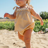 Crochet Daisy Set in Yellow Gingham