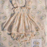 Flutter Set in Blue Tulip